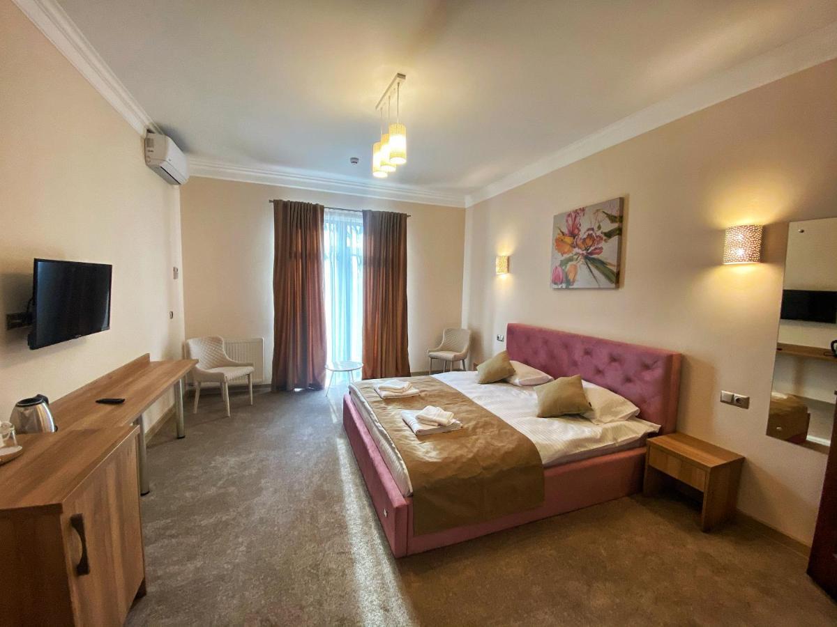 Кайзервальд Карпати Hotel Ngoại thất bức ảnh