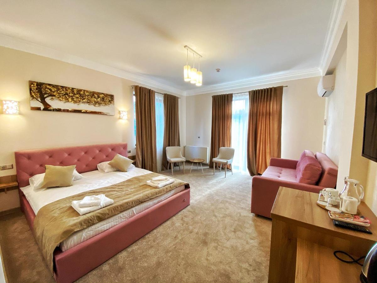 Кайзервальд Карпати Hotel Ngoại thất bức ảnh